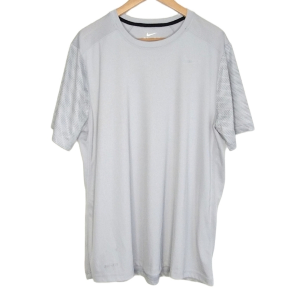 Nike Men's Dri-Fit Short Sleeve Active Running Workout Athletic Shirt Size XL